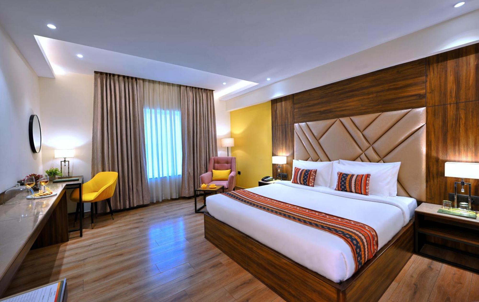 Отель Golden Tulip Agra Агра Экстерьер фото