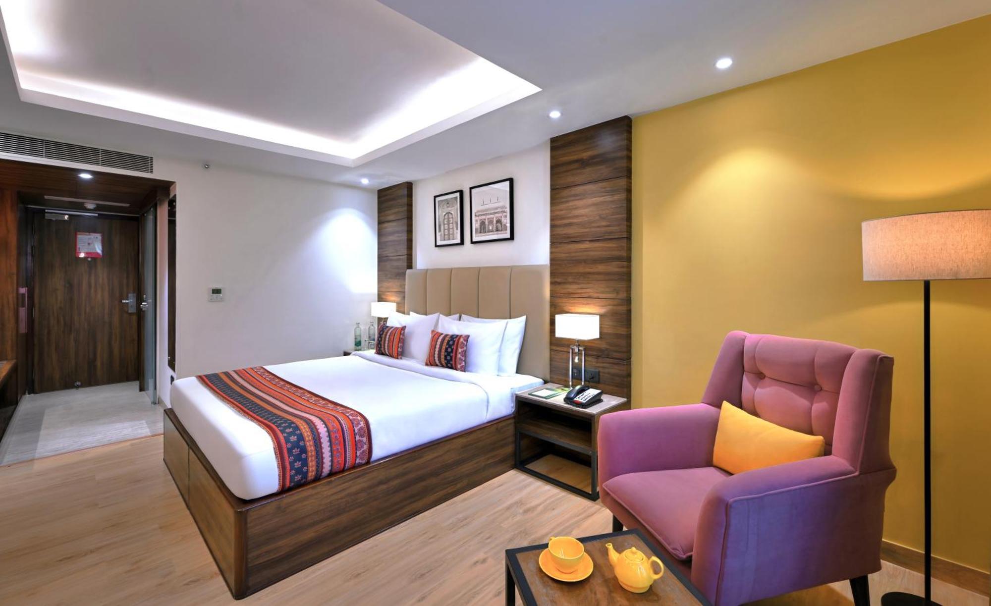Отель Golden Tulip Agra Агра Экстерьер фото
