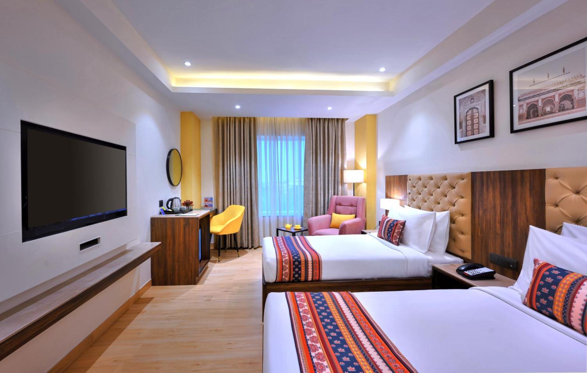 Отель Golden Tulip Agra Агра Экстерьер фото