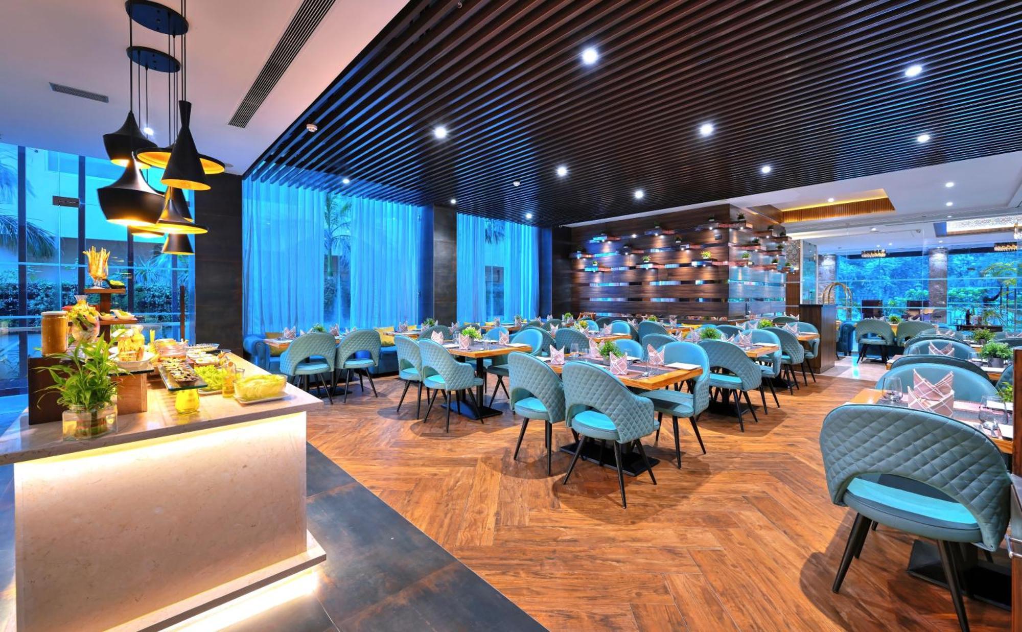 Отель Golden Tulip Agra Агра Экстерьер фото