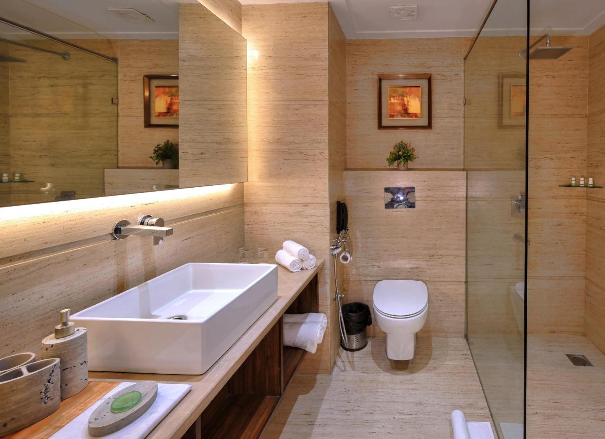Отель Golden Tulip Agra Агра Экстерьер фото